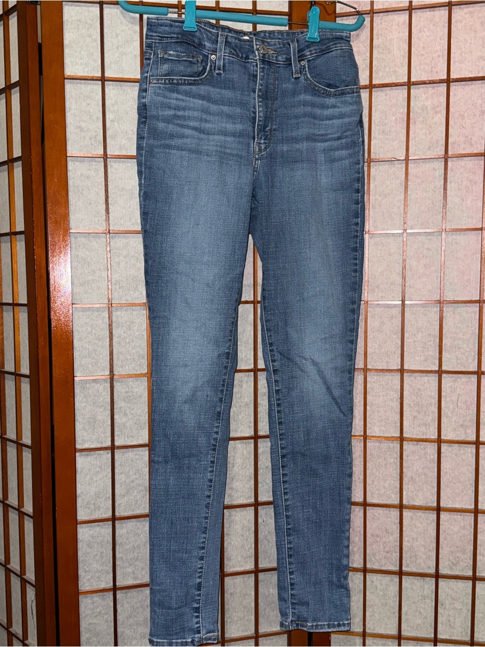Levi's Women's Medium Blue Skinny Jeans
